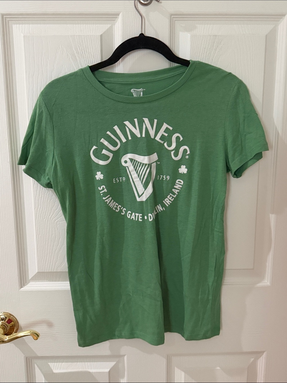 Guinness Green Tee with White Harp Graphic medium st paddy’s